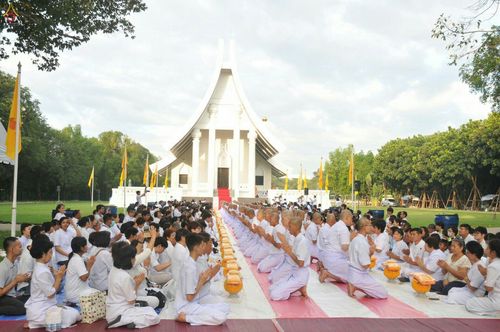 ภาพ No.27204:พิธีบรรพชาอุปสมบทหมู่นาคธรรมทายาทบูชาธรรมพระราชภาวนาจารย์เพื่อน้อมถวายเป็นพระราชกุศล