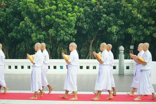 ภาพ No.27238:พิธีบรรพชาอุปสมบทหมู่นาคธรรมทายาทบูชาธรรมพระราชภาวนาจารย์เพื่อน้อมถวายเป็นพระราชกุศล
