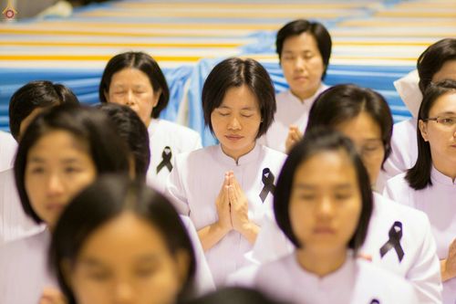 ภาพ No.27242:พิธีสวดพระพุทธมนต์ บำเพ็ญจิตภาวนาครบรอบปัญญาสมวาร (๕๐ วัน)