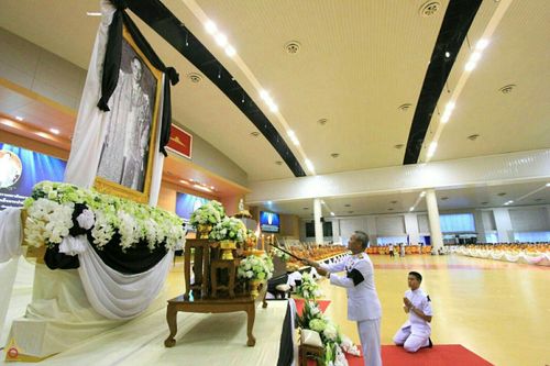 ภาพ No.27260:พิธีสวดพระพุทธมนต์ บำเพ็ญจิตภาวนาครบรอบปัญญาสมวาร (๕๐ วัน)