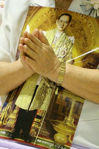 ภาพ No.27264:พิธีสวดพระพุทธมนต์ บำเพ็ญจิตภาวนาครบรอบปัญญาสมวาร (๕๐ วัน)