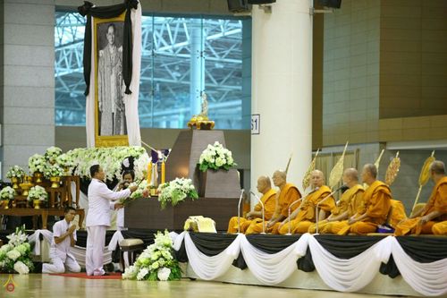 ภาพ No.27294:พิธีสวดพระพุทธมนต์ บำเพ็ญจิตภาวนาครบรอบปัญญาสมวาร (๕๐ วัน)