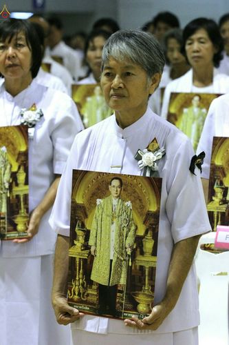 ภาพ No.27296:พิธีสวดพระพุทธมนต์ บำเพ็ญจิตภาวนาครบรอบปัญญาสมวาร (๕๐ วัน)