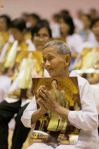 ภาพ No.27316:พิธีสวดพระพุทธมนต์ บำเพ็ญจิตภาวนาครบรอบปัญญาสมวาร (๕๐ วัน)