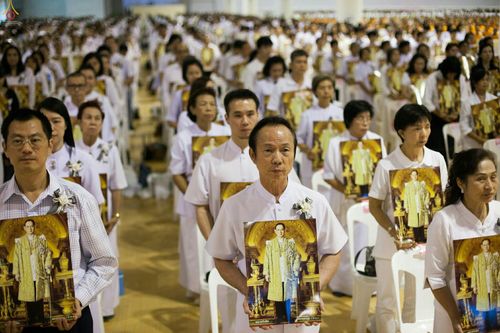 ภาพ No.27333:พิธีสวดพระพุทธมนต์ บำเพ็ญจิตภาวนาครบรอบปัญญาสมวาร (๕๐ วัน)