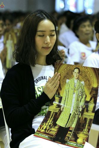 ภาพ No.27340:พิธีสวดพระพุทธมนต์ บำเพ็ญจิตภาวนาครบรอบปัญญาสมวาร (๕๐ วัน)