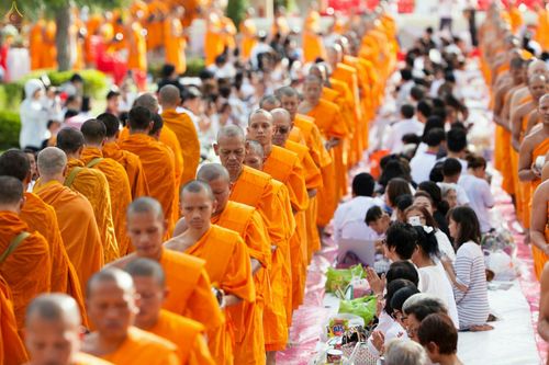 ภาพ No.27560:ประมวลภาพตักบาตรพระ 309 รูป ณ หมู่บ้านภัสสร 3 ต.คลองสาม อ.คลองหลวง จ.ปทุมธานี