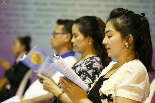 ภาพ No.27890:พิธีปิดแผ่นทองระฆังธรรม เข้าสู่ยุคชาวศิวิไลซ์และพิธีสวดธัมมจักกัปปวัตนสูตร