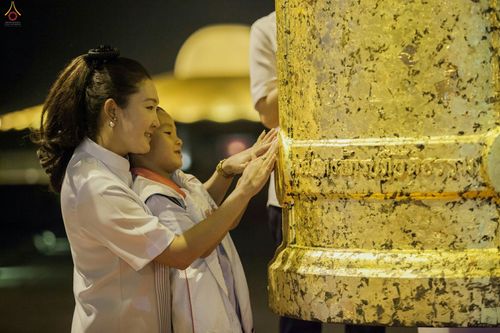 ภาพ No.27900:พิธีปิดแผ่นทองระฆังธรรม เข้าสู่ยุคชาวศิวิไลซ์และพิธีสวดธัมมจักกัปปวัตนสูตร