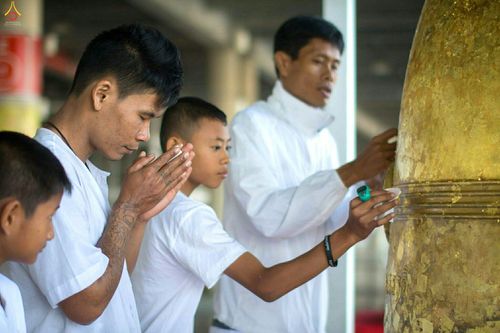 ภาพ No.27907:พิธีปิดแผ่นทองระฆังธรรม เข้าสู่ยุคชาวศิวิไลซ์และพิธีสวดธัมมจักกัปปวัตนสูตร