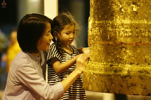 ภาพ No.27958:พิธีปิดแผ่นทองระฆังธรรม เข้าสู่ยุคชาวศิวิไลซ์และพิธีสวดธัมมจักกัปปวัตนสูตร