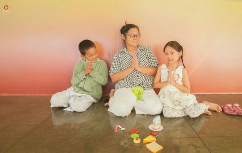 ภาพ No.27960:พิธีปิดแผ่นทองระฆังธรรม เข้าสู่ยุคชาวศิวิไลซ์และพิธีสวดธัมมจักกัปปวัตนสูตร