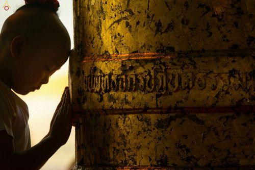 ภาพ No.27969:พิธีปิดแผ่นทองระฆังธรรม เข้าสู่ยุคชาวศิวิไลซ์และพิธีสวดธัมมจักกัปปวัตนสูตร