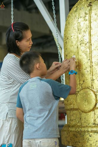 ภาพ No.27971:พิธีปิดแผ่นทองระฆังธรรม เข้าสู่ยุคชาวศิวิไลซ์และพิธีสวดธัมมจักกัปปวัตนสูตร