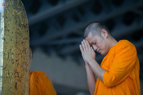 ภาพ No.27975:พิธีปิดแผ่นทองระฆังธรรม เข้าสู่ยุคชาวศิวิไลซ์และพิธีสวดธัมมจักกัปปวัตนสูตร