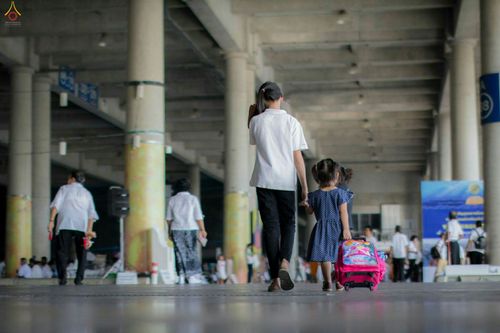 ภาพ No.27986:พิธีปิดแผ่นทองระฆังธรรม เข้าสู่ยุคชาวศิวิไลซ์และพิธีสวดธัมมจักกัปปวัตนสูตร