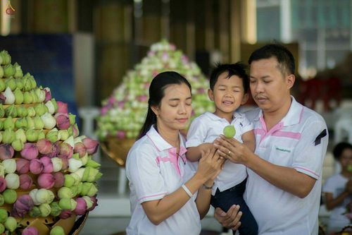 ภาพ No.27995:พิธีปิดแผ่นทองระฆังธรรม เข้าสู่ยุคชาวศิวิไลซ์และพิธีสวดธัมมจักกัปปวัตนสูตร