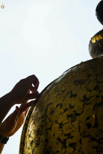 ภาพ No.28009:พิธีปิดแผ่นทองระฆังธรรม เข้าสู่ยุคชาวศิวิไลซ์และพิธีสวดธัมมจักกัปปวัตนสูตร