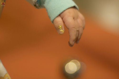 ภาพ No.28011:พิธีปิดแผ่นทองระฆังธรรม เข้าสู่ยุคชาวศิวิไลซ์และพิธีสวดธัมมจักกัปปวัตนสูตร