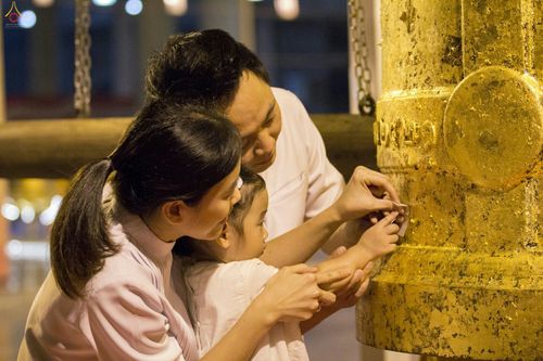 ภาพ No.28013:พิธีปิดแผ่นทองระฆังธรรม เข้าสู่ยุคชาวศิวิไลซ์และพิธีสวดธัมมจักกัปปวัตนสูตร