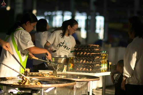 ภาพ No.28043:พิธีปิดแผ่นทองระฆังธรรม เข้าสู่ยุคชาวศิวิไลซ์และพิธีสวดธัมมจักกัปปวัตนสูตร