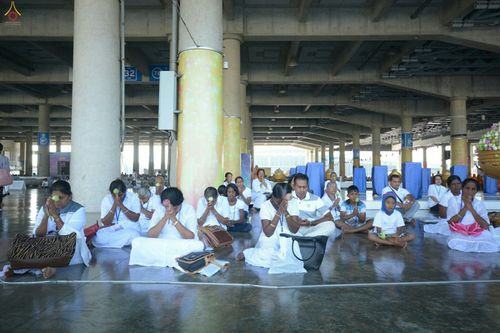 ภาพ No.28072:พิธีปิดแผ่นทองระฆังธรรม เข้าสู่ยุคชาวศิวิไลซ์และพิธีสวดธัมมจักกัปปวัตนสูตร