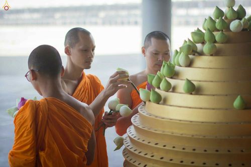 ภาพ No.28083:พิธีปิดแผ่นทองระฆังธรรม เข้าสู่ยุคชาวศิวิไลซ์และพิธีสวดธัมมจักกัปปวัตนสูตร