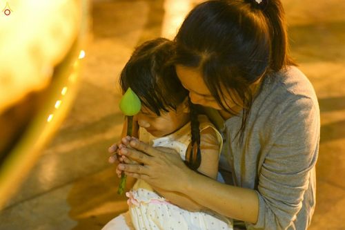 ภาพ No.28102:พิธีปิดแผ่นทองระฆังธรรม เข้าสู่ยุคชาวศิวิไลซ์ และพิธีสวดธัมมจักกัปปวัตนสูตร มุ่งสู่ความสำเร็จ ๑๒,๓๔๕,๖๗๘ จบ