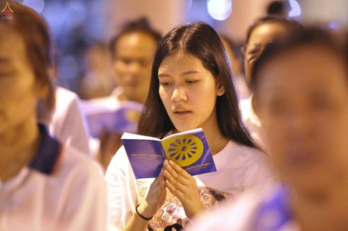 ภาพ No.28109:พิธีปิดแผ่นทองระฆังธรรม เข้าสู่ยุคชาวศิวิไลซ์ และพิธีสวดธัมมจักกัปปวัตนสูตร มุ่งสู่ความสำเร็จ ๑๒,๓๔๕,๖๗๘ จบ