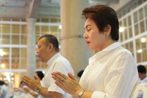 ภาพ No.28118:พิธีปิดแผ่นทองระฆังธรรม เข้าสู่ยุคชาวศิวิไลซ์ และพิธีสวดธัมมจักกัปปวัตนสูตร มุ่งสู่ความสำเร็จ ๑๒,๓๔๕,๖๗๘ จบ