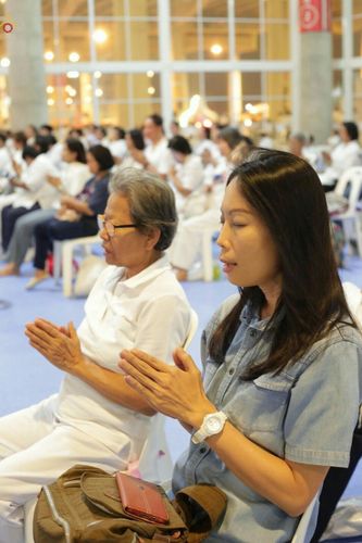 ภาพ No.28119:พิธีปิดแผ่นทองระฆังธรรม เข้าสู่ยุคชาวศิวิไลซ์ และพิธีสวดธัมมจักกัปปวัตนสูตร มุ่งสู่ความสำเร็จ ๑๒,๓๔๕,๖๗๘ จบ