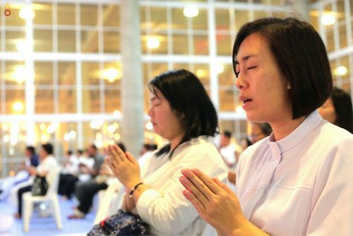 ภาพ No.28120:พิธีปิดแผ่นทองระฆังธรรม เข้าสู่ยุคชาวศิวิไลซ์ และพิธีสวดธัมมจักกัปปวัตนสูตร มุ่งสู่ความสำเร็จ ๑๒,๓๔๕,๖๗๘ จบ