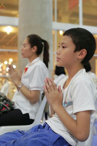 ภาพ No.28123:พิธีปิดแผ่นทองระฆังธรรม เข้าสู่ยุคชาวศิวิไลซ์ และพิธีสวดธัมมจักกัปปวัตนสูตร มุ่งสู่ความสำเร็จ ๑๒,๓๔๕,๖๗๘ จบ