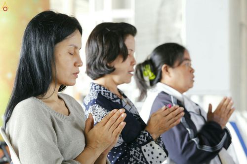 ภาพ No.28133:พิธีปิดแผ่นทองระฆังธรรม เข้าสู่ยุคชาวศิวิไลซ์ และพิธีสวดธัมมจักกัปปวัตนสูตร มุ่งสู่ความสำเร็จ ๑๒,๓๔๕,๖๗๘ จบ