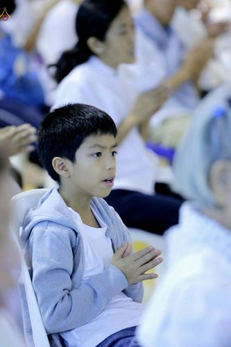 ภาพ No.28142:พิธีปิดแผ่นทองระฆังธรรม เข้าสู่ยุคชาวศิวิไลซ์ และพิธีสวดธัมมจักกัปปวัตนสูตร มุ่งสู่ความสำเร็จ ๑๒,๓๔๕,๖๗๘ จบ