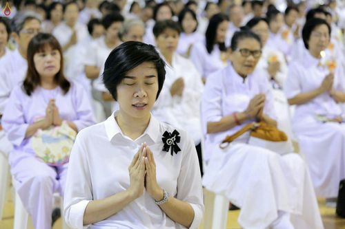 ภาพ No.28154:พิธีปิดแผ่นทองระฆังธรรม เข้าสู่ยุคชาวศิวิไลซ์ และพิธีสวดธัมมจักกัปปวัตนสูตร มุ่งสู่ความสำเร็จ ๑๒,๓๔๕,๖๗๘ จบ