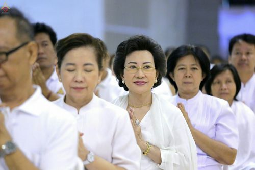 ภาพ No.28153:พิธีปิดแผ่นทองระฆังธรรม เข้าสู่ยุคชาวศิวิไลซ์ และพิธีสวดธัมมจักกัปปวัตนสูตร มุ่งสู่ความสำเร็จ ๑๒,๓๔๕,๖๗๘ จบ