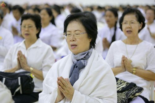 ภาพ No.28168:พิธีปิดแผ่นทองระฆังธรรม เข้าสู่ยุคชาวศิวิไลซ์ และพิธีสวดธัมมจักกัปปวัตนสูตร มุ่งสู่ความสำเร็จ ๑๒,๓๔๕,๖๗๘ จบ