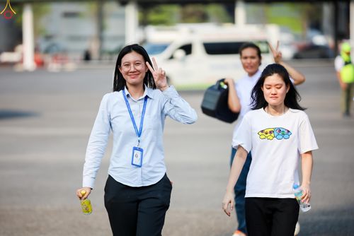 ภาพ No.323246:วันที่ 20 เมษายน พ.ศ.2569 การเตรียมงานของบุคลากรทางการแพทย์ , จุดลงทะเบียนพระสังฆาธิการ , วางกล่องไทยธรรม เพื่องานถวายมหาสังฆทาน 40,000 กว่าวัดทั่วประเทศ วันคุ้มครองโลก 22 เมษายน พ.ศ.2569 วัดพระธรรมกาย