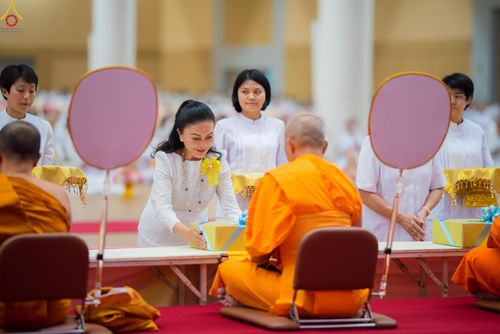 ภาพ No.343280:วันที่ 16 สิงหาคม พ.ศ.2569 พิธีมุทิตาสักการะพระราชาคณะ ณ ห้องแก้วสารพัดนึก 2 วัดพระธรรมกาย