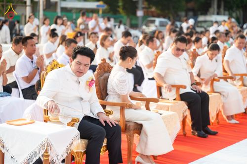 ภาพ No.318059:วันเสาร์ที่ 4 เมษายน พ.ศ. 2569 งานทำบุญเมืองใจกลางอยุธยา  ตักบาตรพระ 1,109 รูป ณ ถนนชีกุน หน้าวัดมหาธาตุ และวัดราชบูรณะ