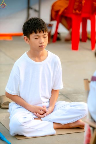 ภาพ No.324647:วันที่ 22 เมษายน พ.ศ.2569 (วันคุ้มครองโลก) บรรยากาศสาธุชน ในงานถวายมหาสังฆทาน 40,000 กว่าวัดทั่วประเทศ ณ ลานธรรม วัดพระธรรมกาย