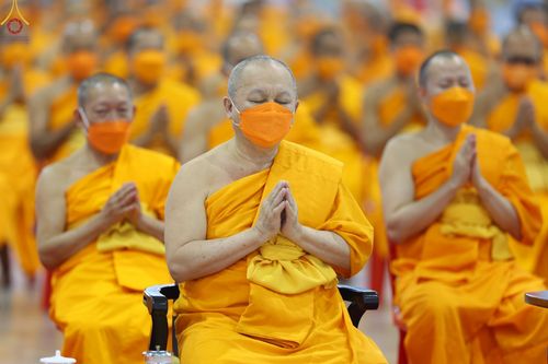 ภาพ No.65174:พิธีบูชาข้าวพระ และสาธุชนปฏิบัติธรรมร่วมกัน ในวันอาทิตย์ต้นเดือนที่ 4 ธันวาคม พ.ศ. 2565 ณ วัดพระธรรมกาย จ.ปทุมธานี