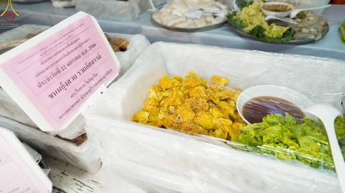 ภาพ No.73780:พิธีถวายภัตตาหารเป็นสังฆทาน แด่คณะพระธรรมยาตราฯ ในโครงการธรรมยาตรากตัญญูบูชา มหาปูชนียาจารย์ พระมงคลเทพมุนี(สด จนฺทสโร) พระผู้ปราบมาร อนุสรณ์สถาน 7 แห่ง ปีที่ 11 วันที่ 22 มกราคม พ.ศ. 2566