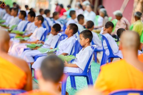 ภาพ No.317940:วันพฤหัสบดีที่ 2 เมษายน พ.ศ.2569 พิธีปลงผม , พิธีขอขมามอบบาตรและผ้าไตร , พิธีบรรพชาสามเณร จำนวน 28 รูป   ณ วัดโซกเป็ดอภิญญาโณ ต.เมืองเก่า อ.เมือง จ.สุโขทัย