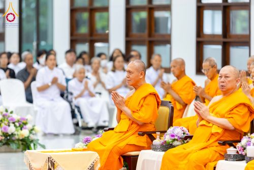 ภาพ No.316117:วันศุกร์ที่ 27 มีนาคม พ.ศ. 2569 พิธีบำเพ็ญกุศล คุณพ่อณรงค์ จินตมากุล  สิริอายุ 99 ปี 11 เดือน โยมบิดา พระครูปลัดรัตนวีรวัฒน์ (รังสฤษดิ์ อิทฺธิจินตโก) ที่ปรึกษาเจ้าคณะจังหวัดปทุมธานี เจ้าอาวาสวัดพระธรรมกาย  ณ ห้องปลูกศรัทธา 2 วัดพระธรรมกาย ปทุมธานี