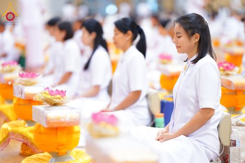 ภาพ No.313622:วันอาทิตย์ที่ 15 มีนาคม พ.ศ. 2569 พิธีร่วมบุญบรรพชาสามเณร 5000 รูป ณ ห้องแก้วสารพัดนึก 2 สภาธรรมกายสากล วัดพระธรรมกาย