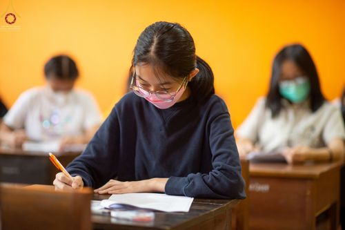 ภาพ No.65005:โครงการตอบปัญหาธรรมะทางก้าวหน้า IMEC (International Morals and Ethics Contest) ครั้งที่ 40 ในวันที่ 19  20 พฤศจิกายน พ.ศ. 2565 ณ สนามสอบโรงเรียน Sekolah Bodhi Dharma เขตบาตัม ประเทศอินโดนีเซีย