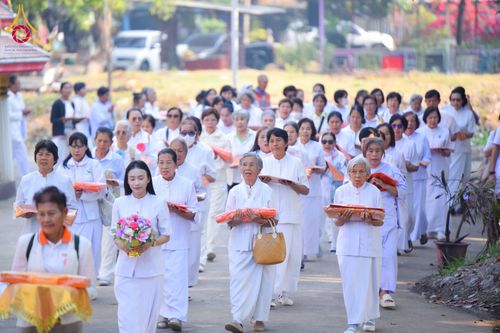 ภาพ No.296375:วันที่ 16 มกราคม พ.ศ. 2569 พิธีทอดผ้าป่าทำนุบำรุงศาสนสถาน ณ วัดโพธิ์เอน ต.บางขุนกอง อ.บางกรวย จ.นนทบุรี อนุสรณ์สถานลำดับที่ 4 สถานที่เกิดด้วยกายธรรม ในโครงการธรรมยาตรา กตัญญูบูชา มหาปูชนียาจารย์ พระมงคลเทพมุนี(สด จนฺทสโร) พระผู้ปราบมาร อนุสรณ์สถาน 7 แห่ง