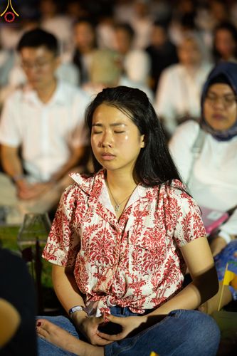 ภาพ No.82026:พิธีจุดวิสาขประทีป 22,000 ดวงและโคมลอย 3,000 ดวง ( Festival  lampion Vesak Indonesia) ณ มหาเจดียบรมพุทโธ อินโดนีเซีย  วันอาทิตย์ที่ 4 มิ.ย. พ.ศ.2566